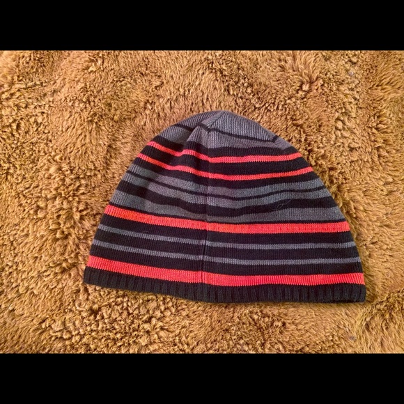 North Face Hat - Picture 2 of 3